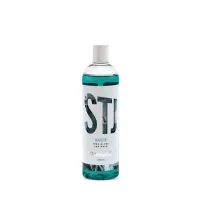 A bottle containing green liquid with text: "STJ BUBBLOR HIGH GLOSS CAR WASH, STJARNAGLOSS 500ml." The bottle has a white label and is set against a plain white background.