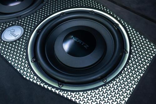 Lamborghini Urus Image 8