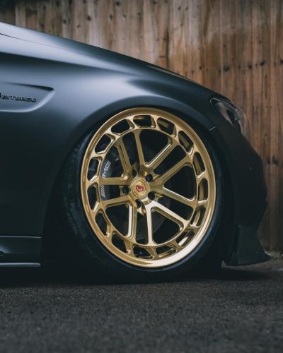 MERCEDES C63S Image 3